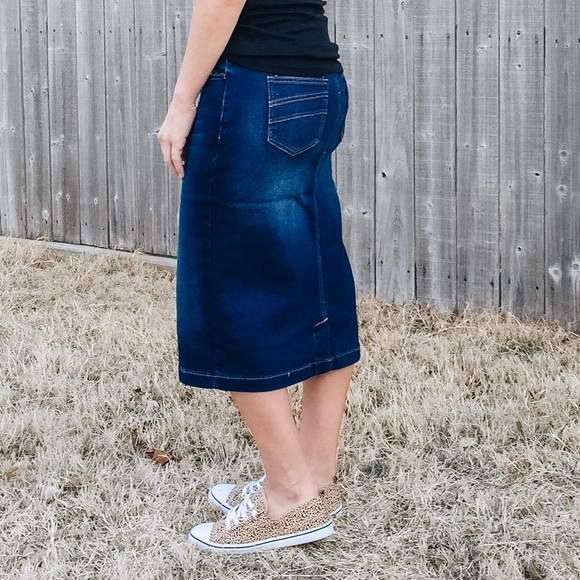 Mid length denim pencil skirt - Picture 2 of 3